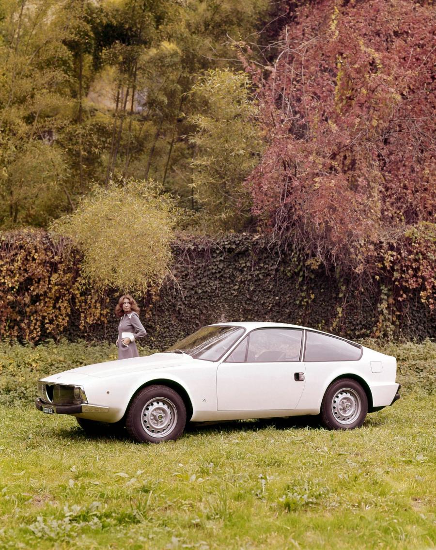  Alfa Romeo GT 1600 Junior Z (115) 1972 года  (фото 4 из 15)
